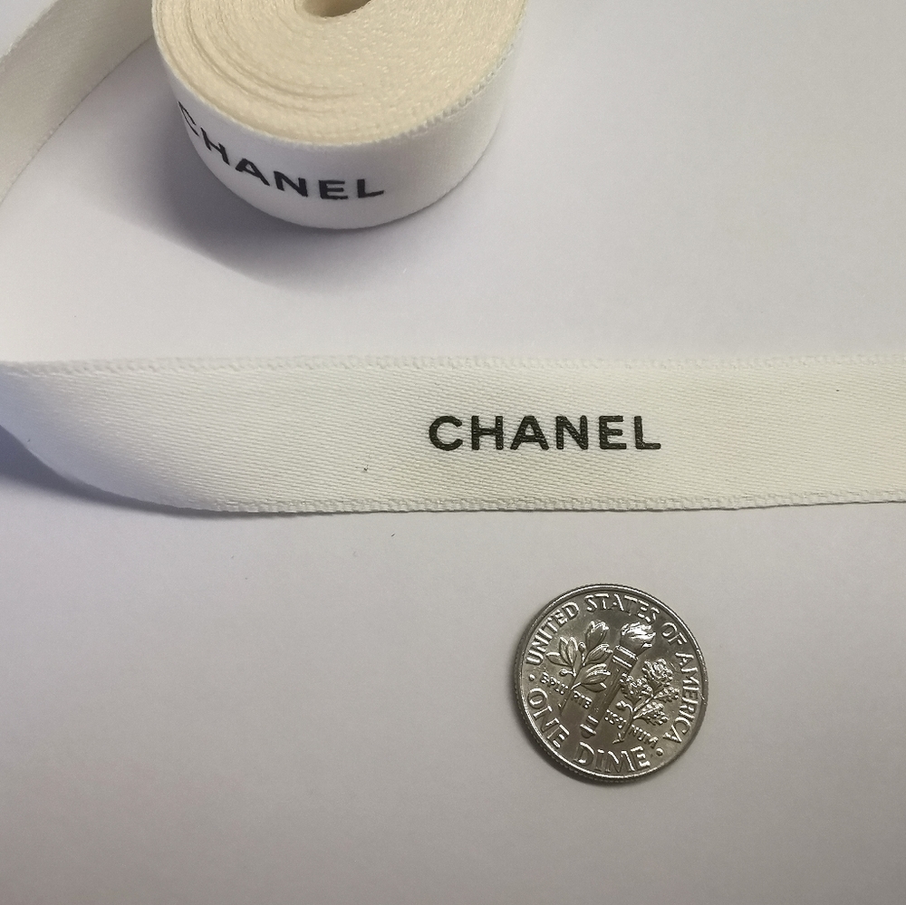 NEW Authentic Chanel Classic White Ribbon appr. 2.7 Yards/ 2.5 Meters/98 Inches - Picture 3 of 5